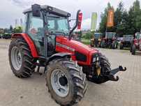 Ciągnik rolniczy Massey Ferguson 4245 z Niemiec przedni wom tuz