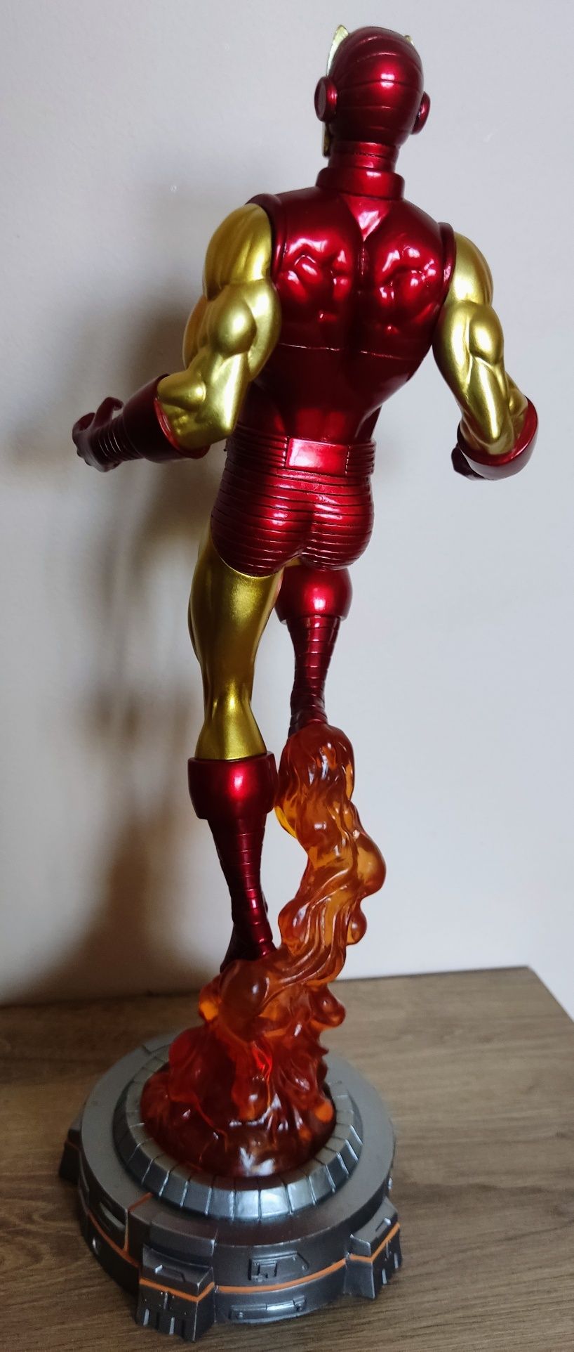 Classic Iron Man figurka  DIAMOND SELECT kotobukiya Sideshow Avengers.