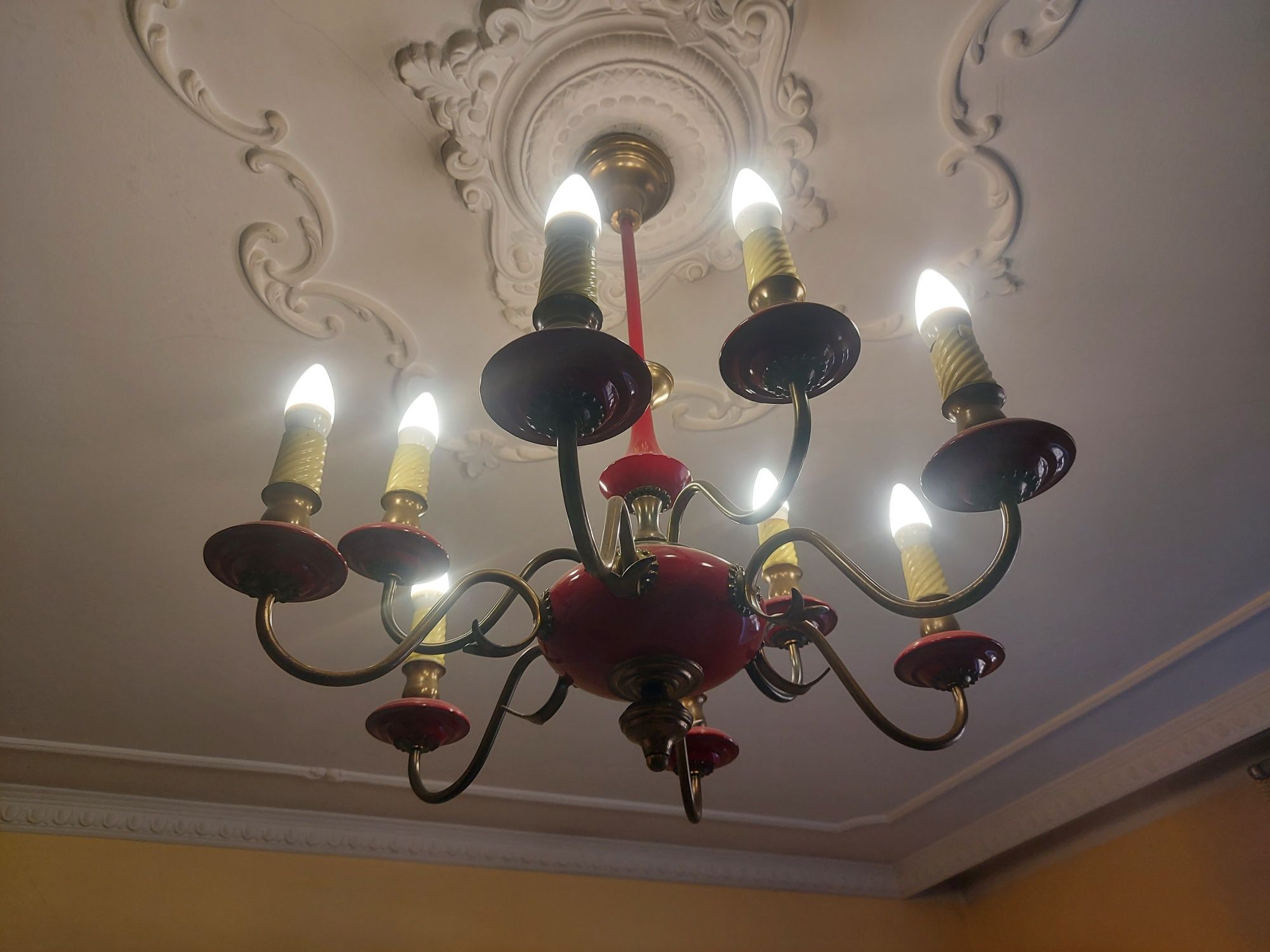 Okazja Sprzedam stary żyrandol,  mosiężna lampa.