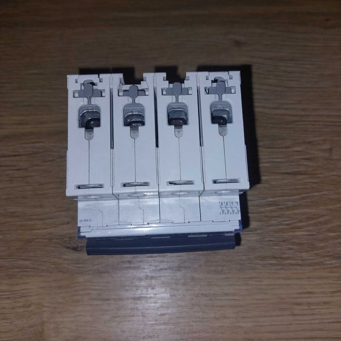 Wyłącznik nadprądowy Legrand TX3 S304 B 40A