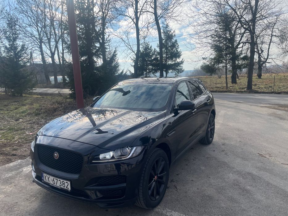 Jaguar F-PACE 2016