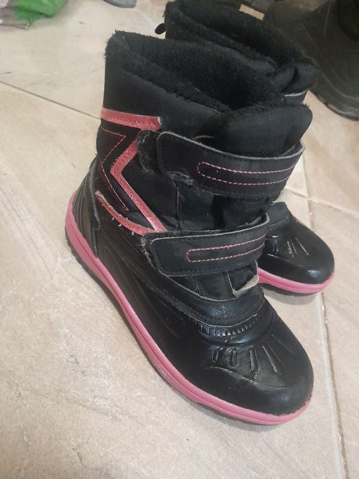 Продам зимние термо сапожки. Девочка  32р