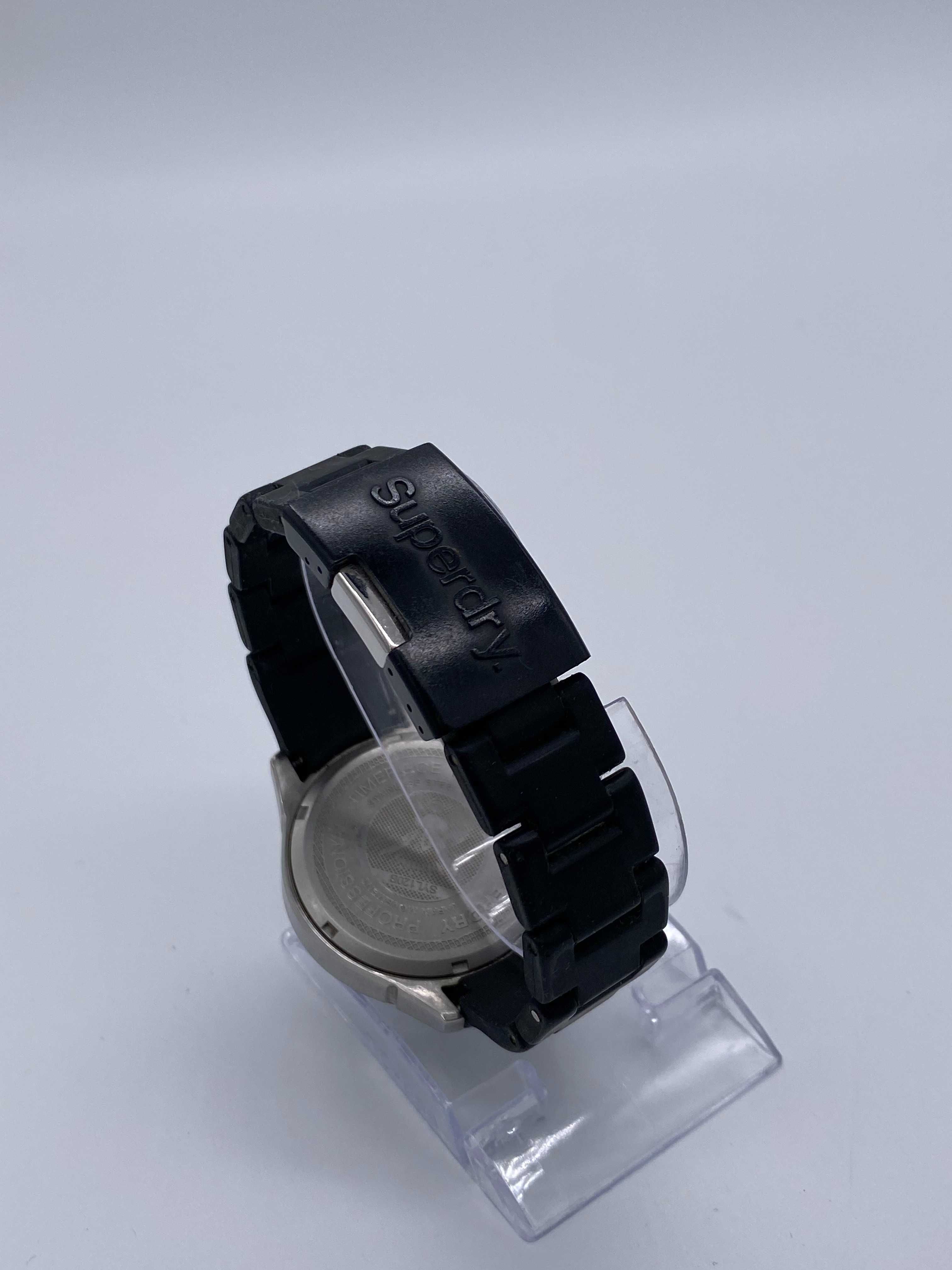 Zegarek Męski czarny sportowy Superdry SYL120B Outlet
