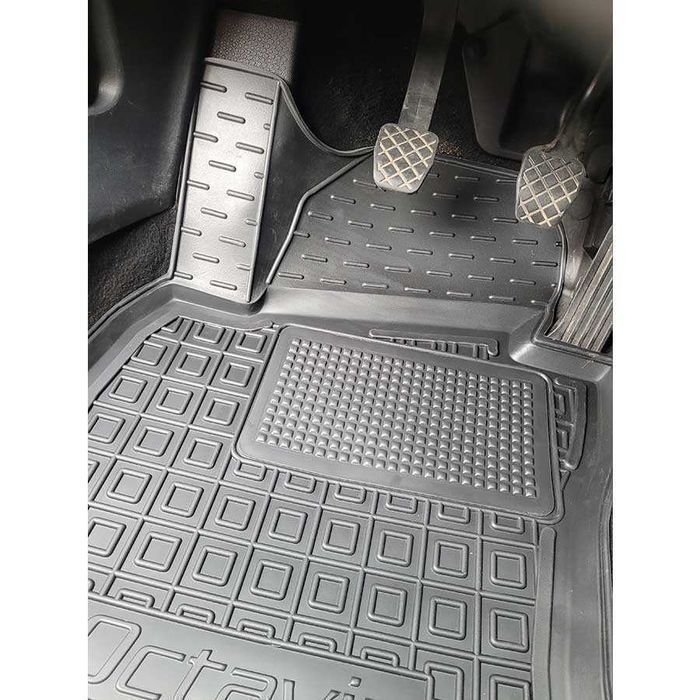 Модельные коврики в салон Skoda Octavia A4 A5 A7 A8 / Golf 3 4 5 6 7