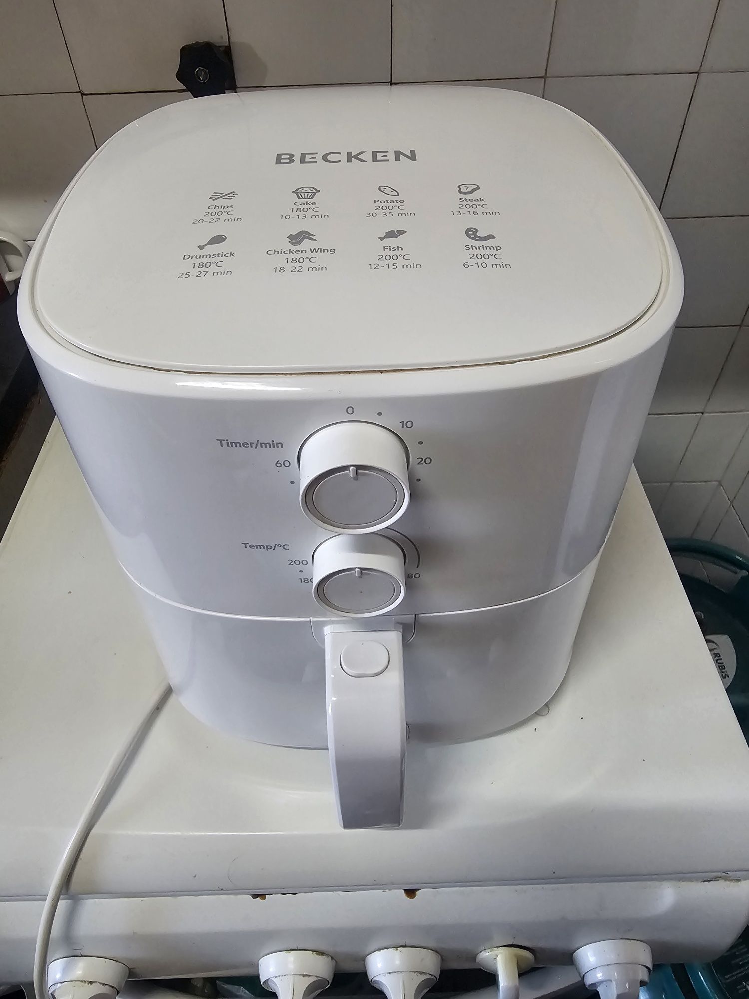 Air freyer Becken pouco usada