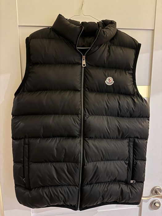 Bezrekawnik Moncler czarny