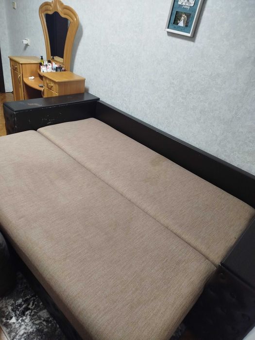 Продам диван б/у