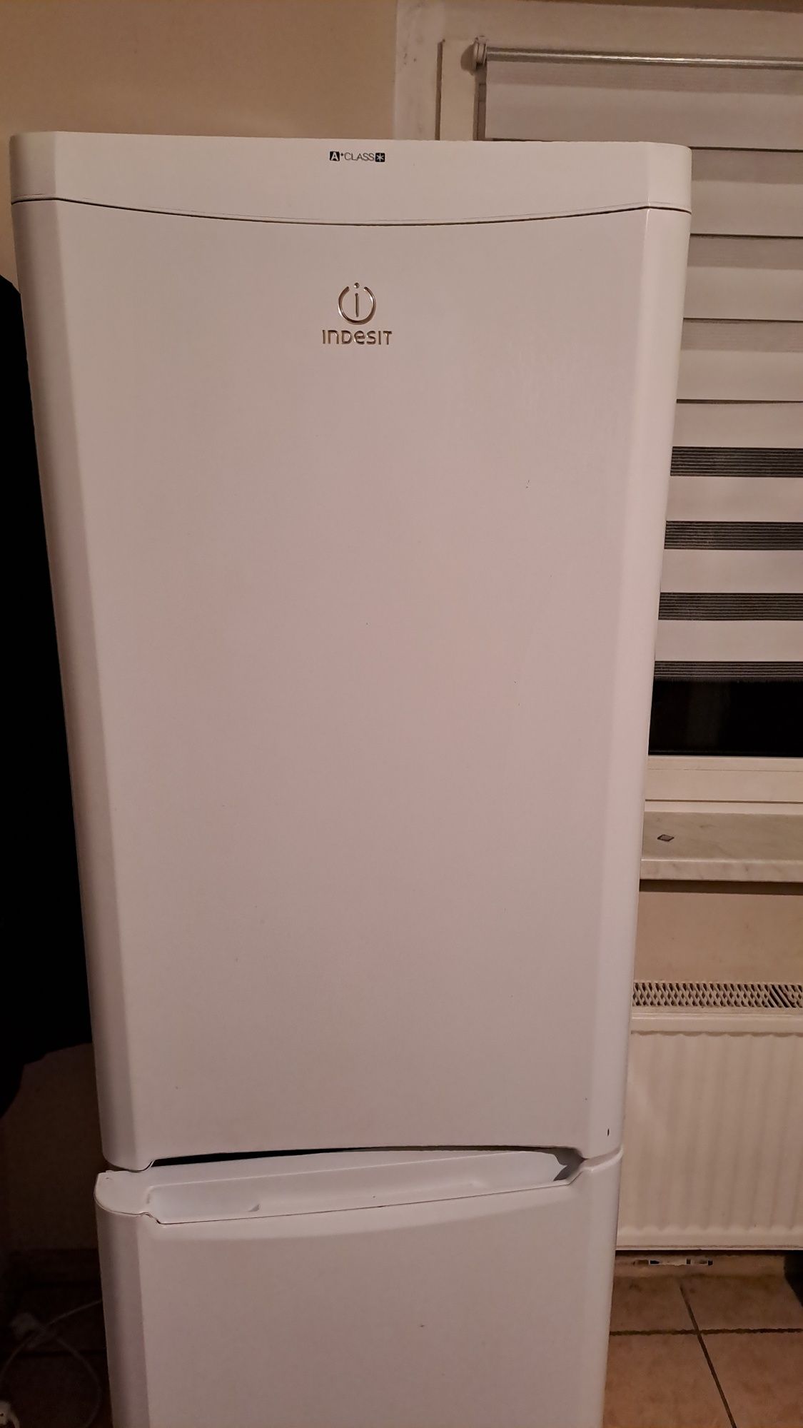 Lodówka Indesit 180