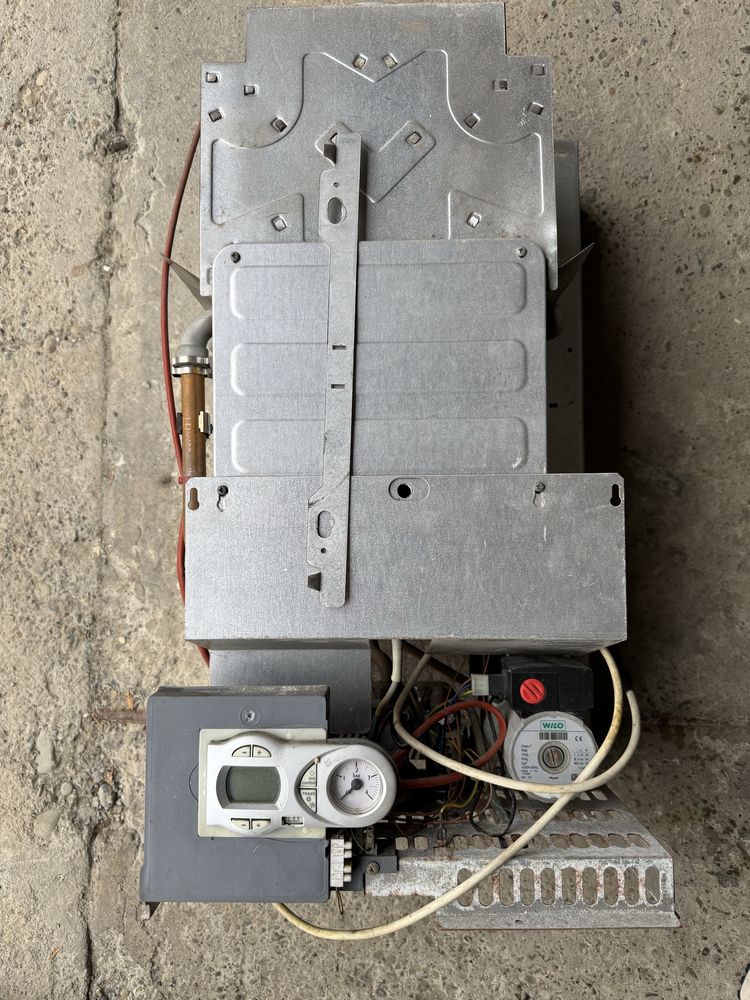 Продам двох контурний котел ferroli divatech c 24 d