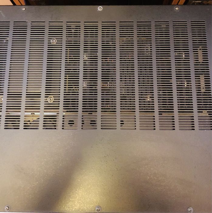 Усилитель NAD Model 200