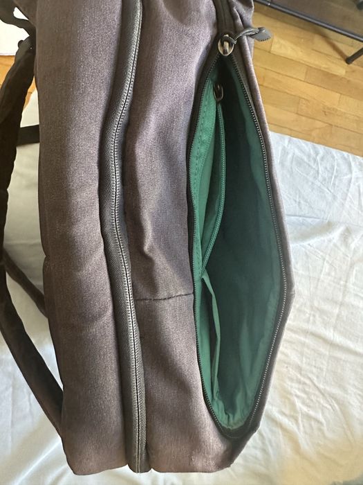 Mochila estilosa e versátil para a cidade e viagens