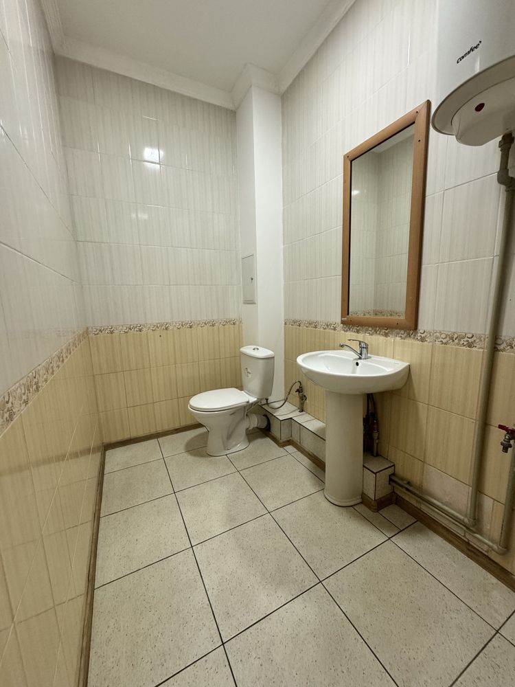 Здам комерційне приміщення, 430 кв.м. + 80 кв.м. підвал,в центрі міста