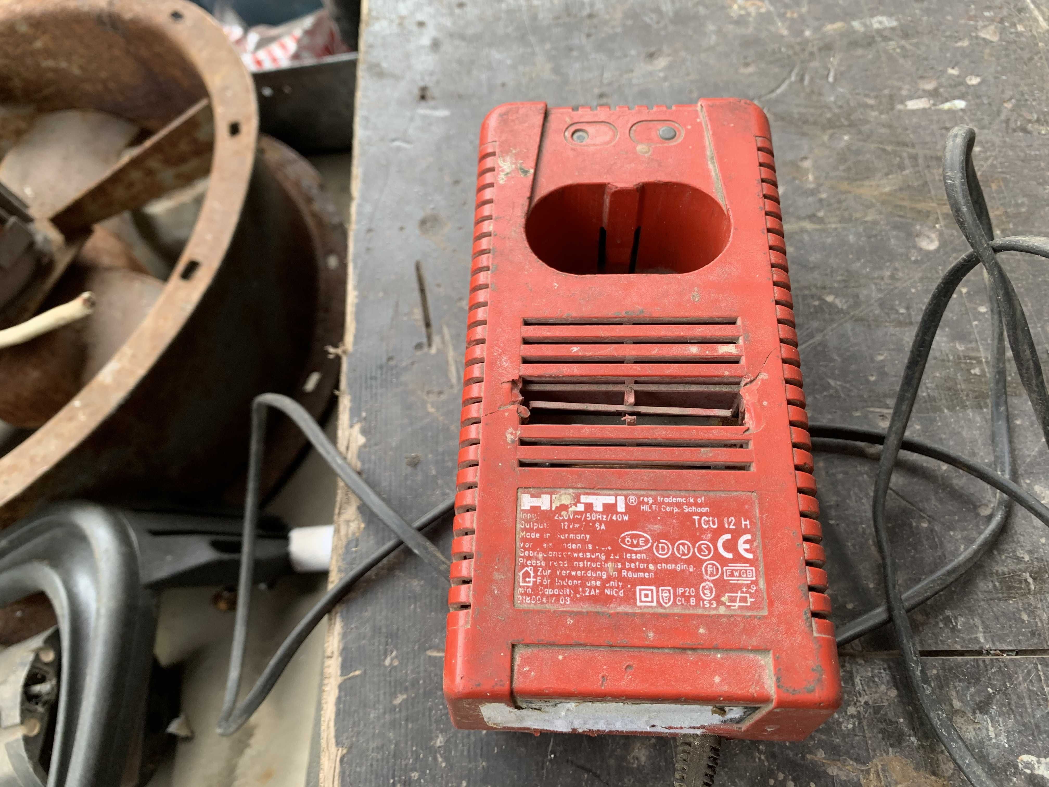 Зарядное устройство Hilti TCU 12 H.