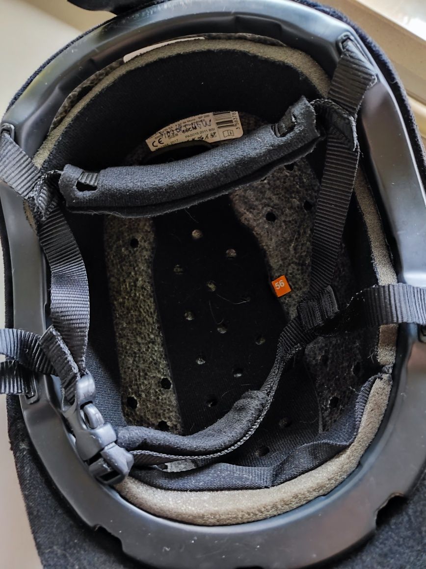 Używany kask jeździecki