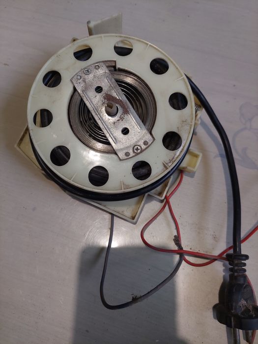 Шнуронамотувач для пилесосів Saturn