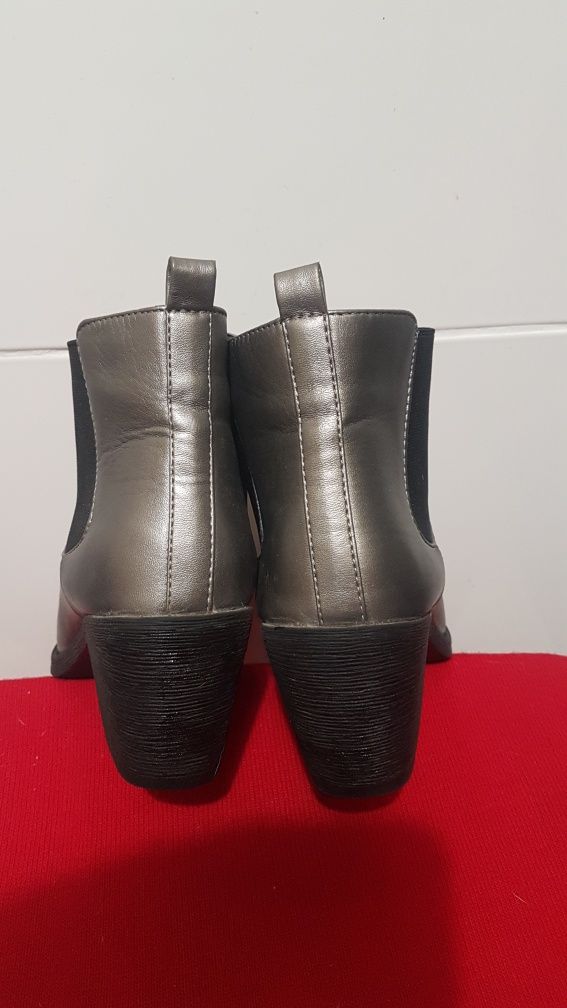 Buty sztyblety nr.38 na obcasie