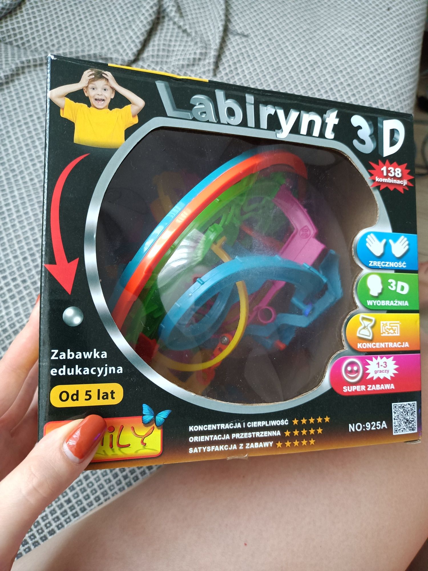 Gra zręcznościowa logiczna labirynt z kulką 3D