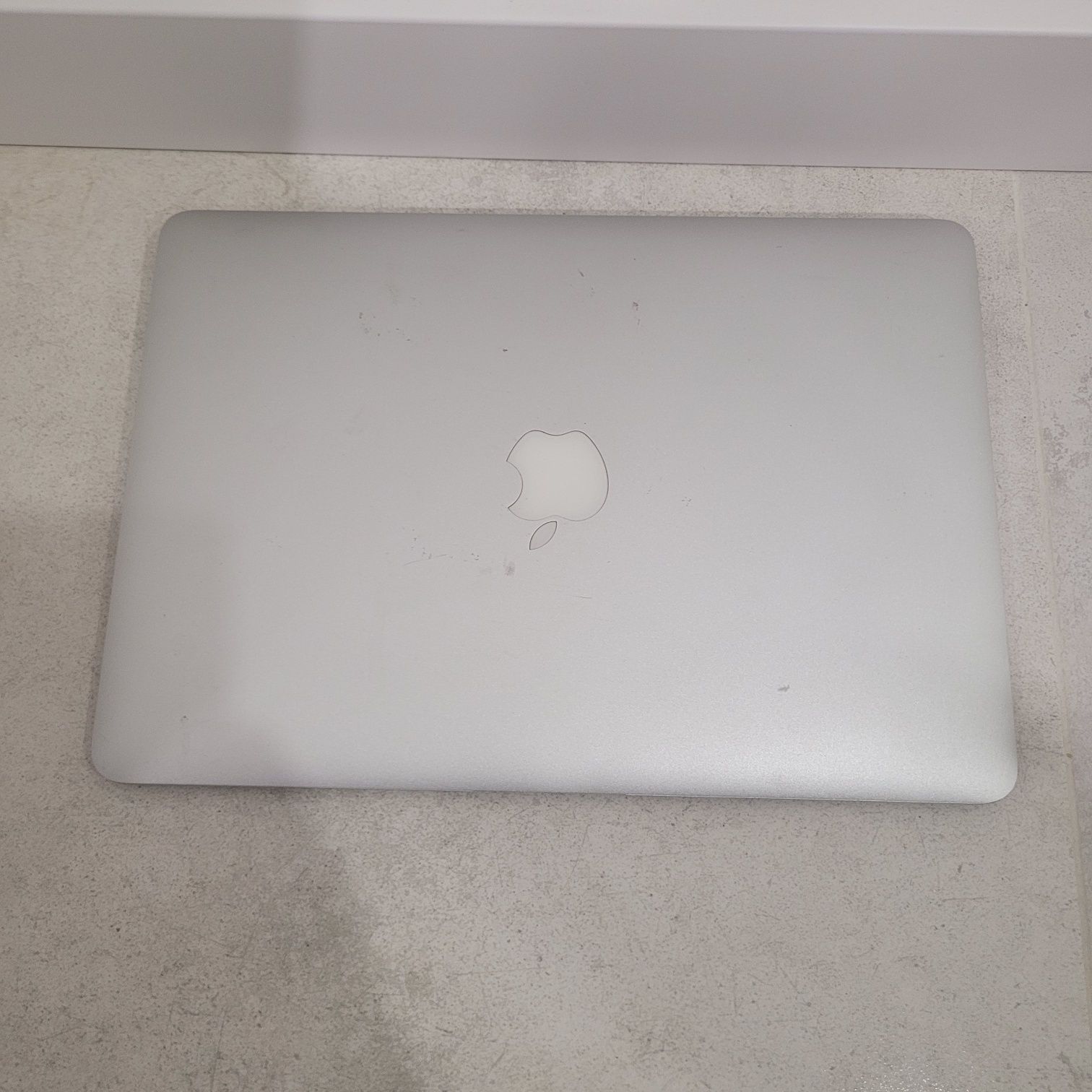 Macbook a 1369 zobacz