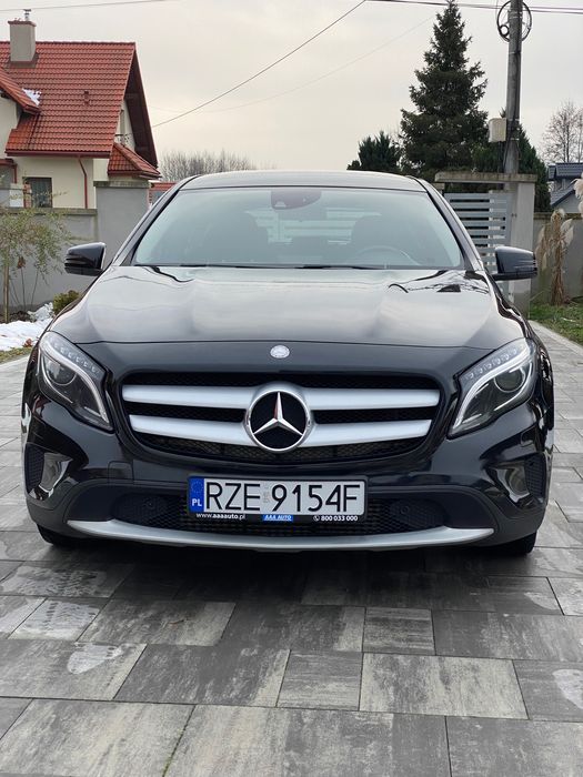 Do sprzedania ładny Mercedes Gla o mocy 170 KM.