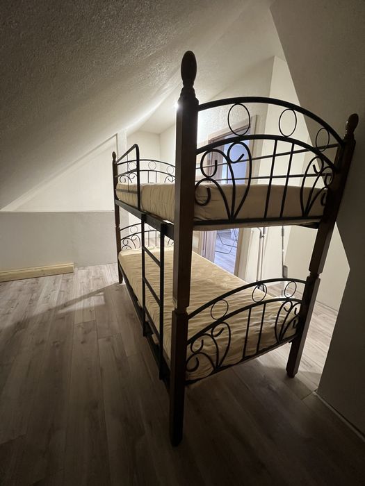 Продам хороше двох ярусне ліжко