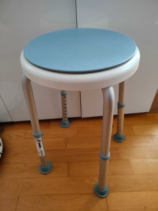 Taboret pod prysznic