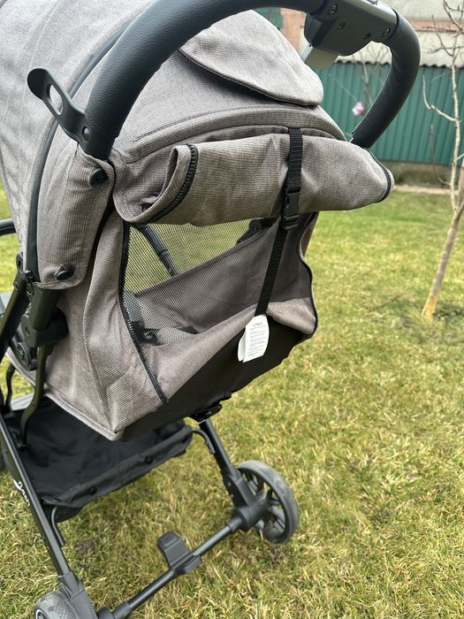 Прогулянкова коляска Flash