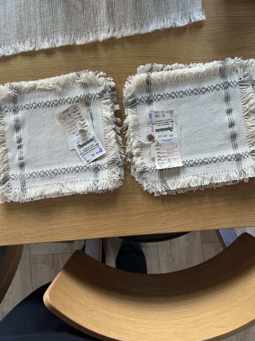 Dwa komplety serwetek orginalne z 1988 r