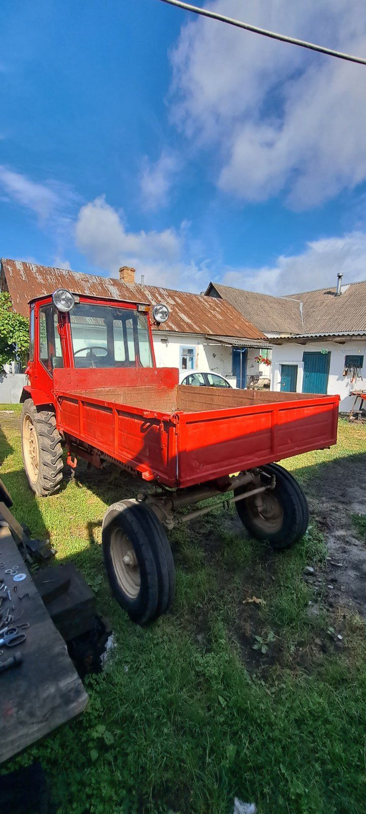 Продам Т-16. На ходу, в хорошому стані, з документами.