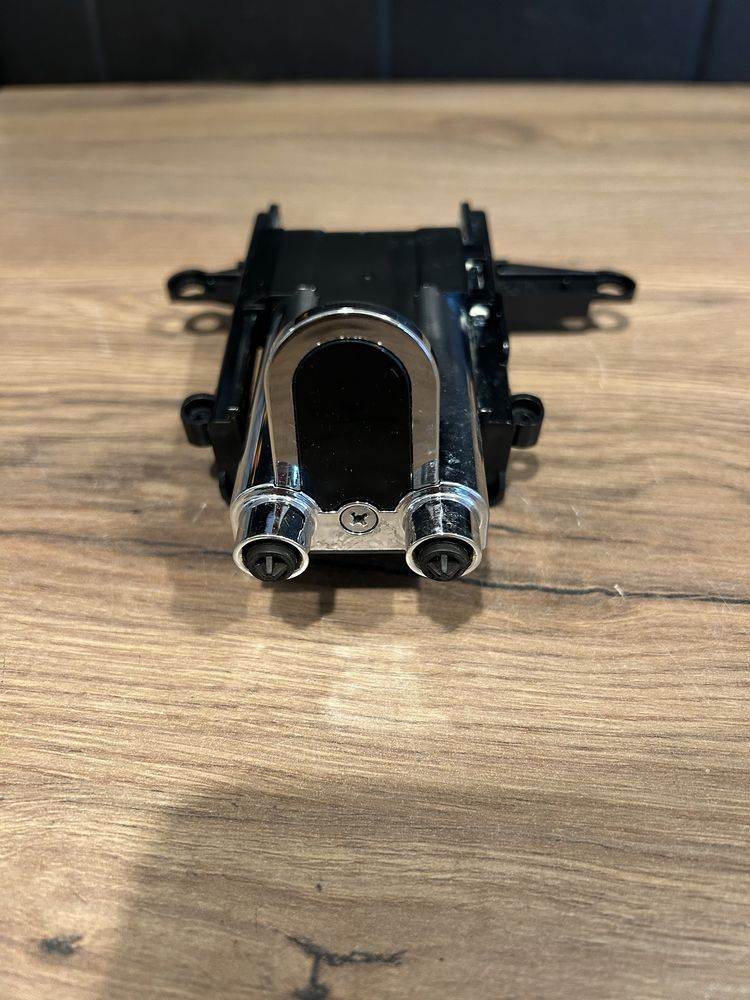 Delonghi Magnifica S wylewka kawy