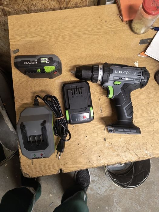 LUX-Tools Wiertarko-wkrętarka akumulatorowa 20V 2,0 Ah