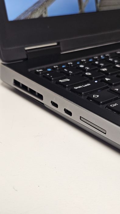 Dell Precision 7530 | Profesjonalna stacja robocza | i7, 32GB, Quadro