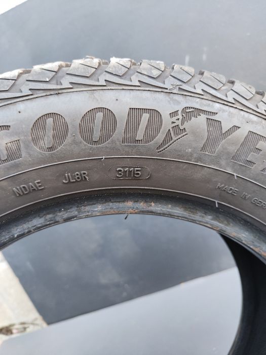 Шина 195/65r15 розпаровка одиночка Goodyear vector 4-season Gen-2