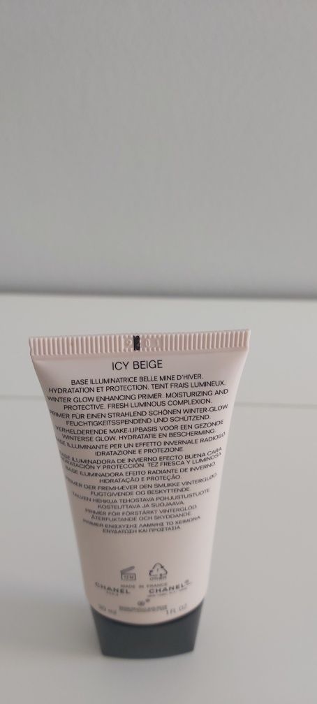Chanel Les Beiges baza rozświetlająca icy beige
