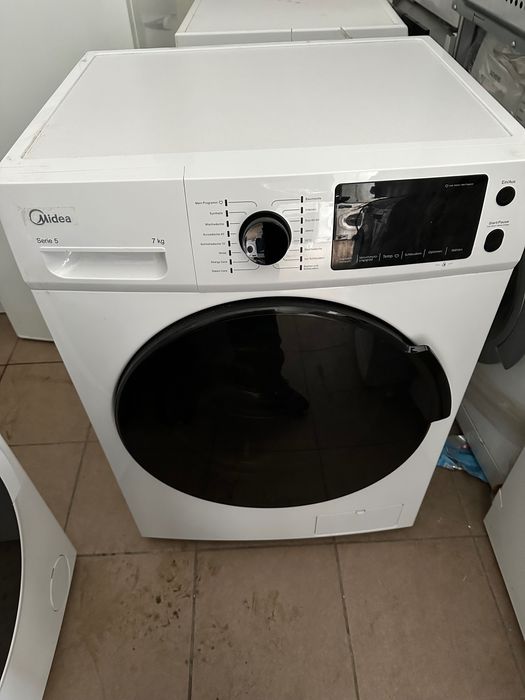 Продам Бу пральну машинку Midea на 7 кг