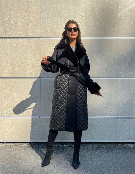 Зимове чорне пальто