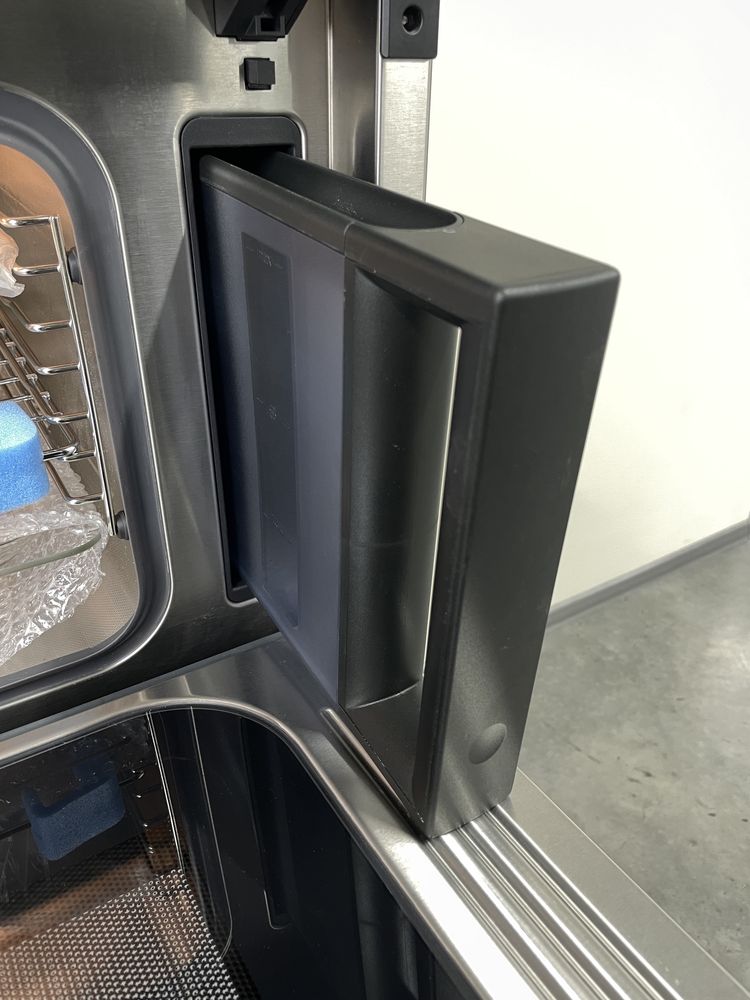 Miele DGM 7440 ED/CS мікрохвильова піч з функцією пароварки