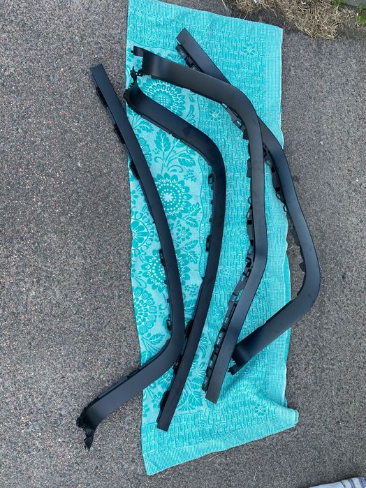 Пластик салону Tesla model X 2022 рік