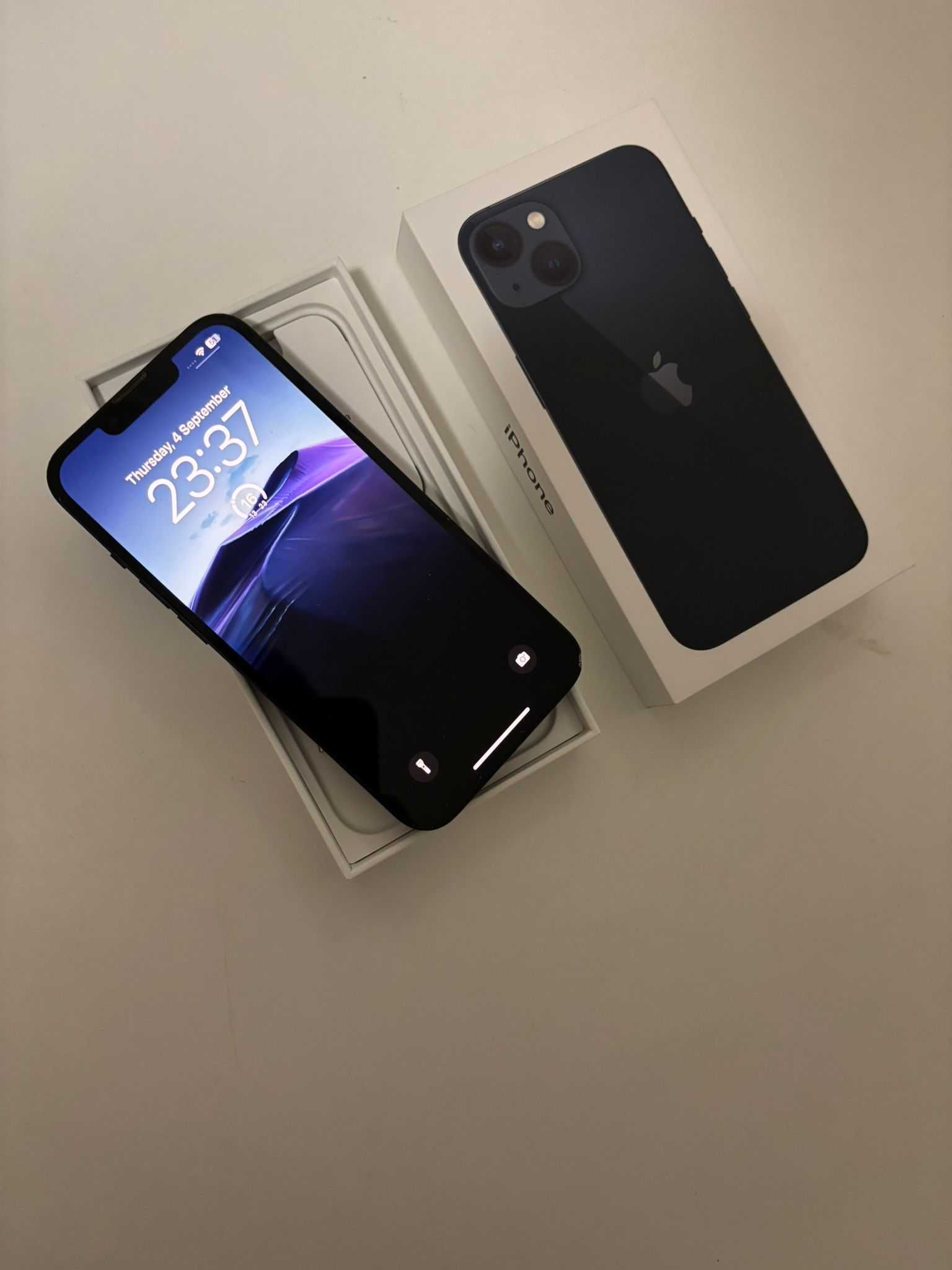 iPhone 13 128GB Preto - Como Novo