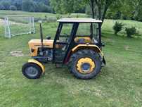 Ciagnik rolniczy Ursus C-330 z kabina