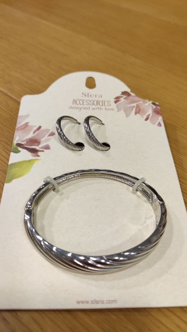 Conjunto de brincos e pulseira Sfera