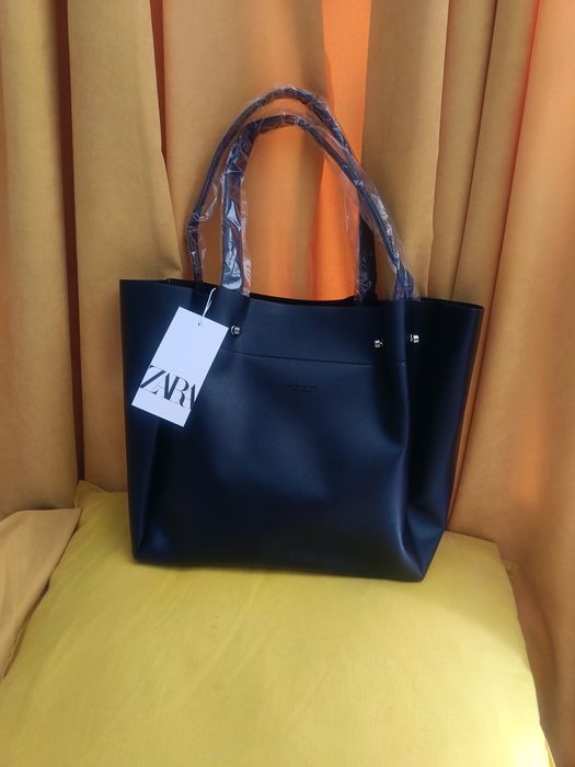 Torebka czarna na ramię lub do ręki