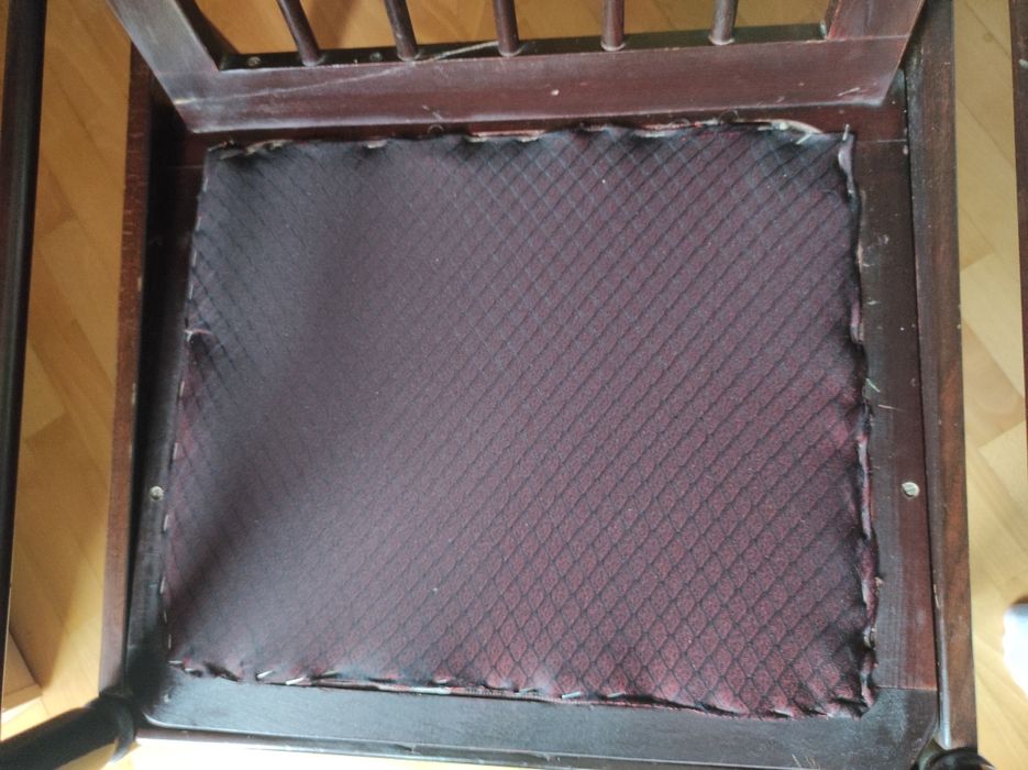 Drewniany niski fotel/krzesło