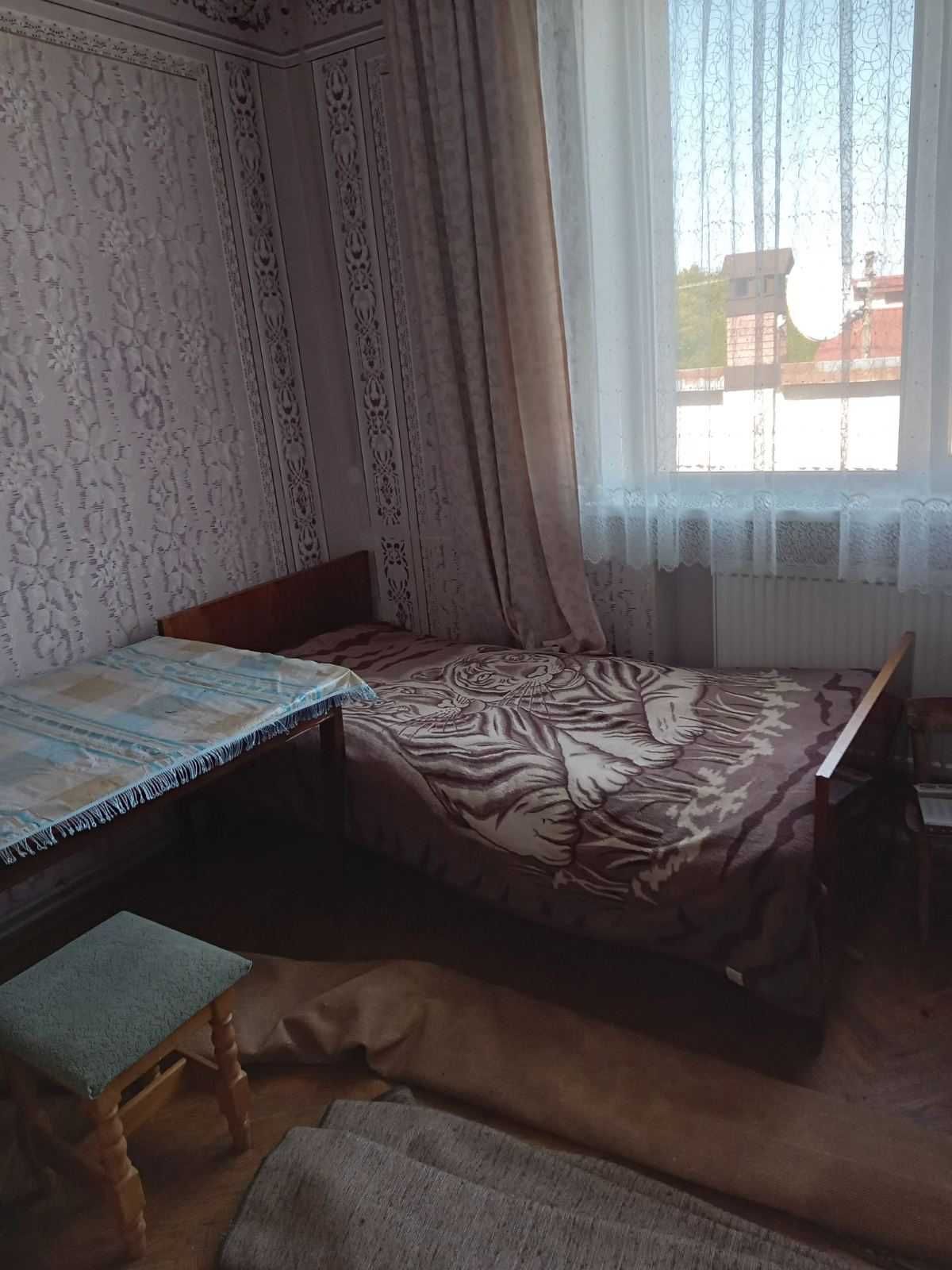 Візьму на квартиру двох хлопців