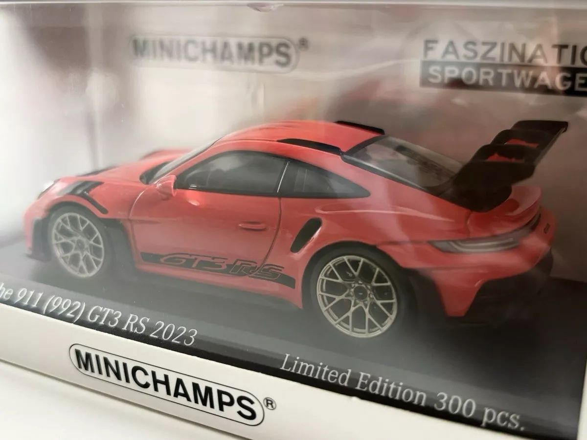 Minichamps 1:43 Porsche 911 (992) GT3 RS ano 2023