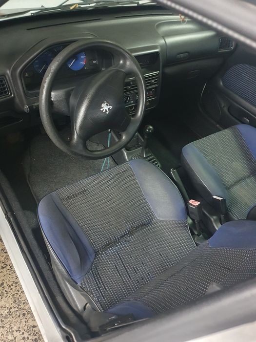 Peugeot 106 gasolina