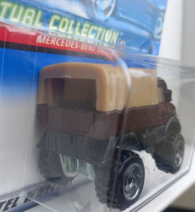 Mercedes-Benz unimog hot wheels