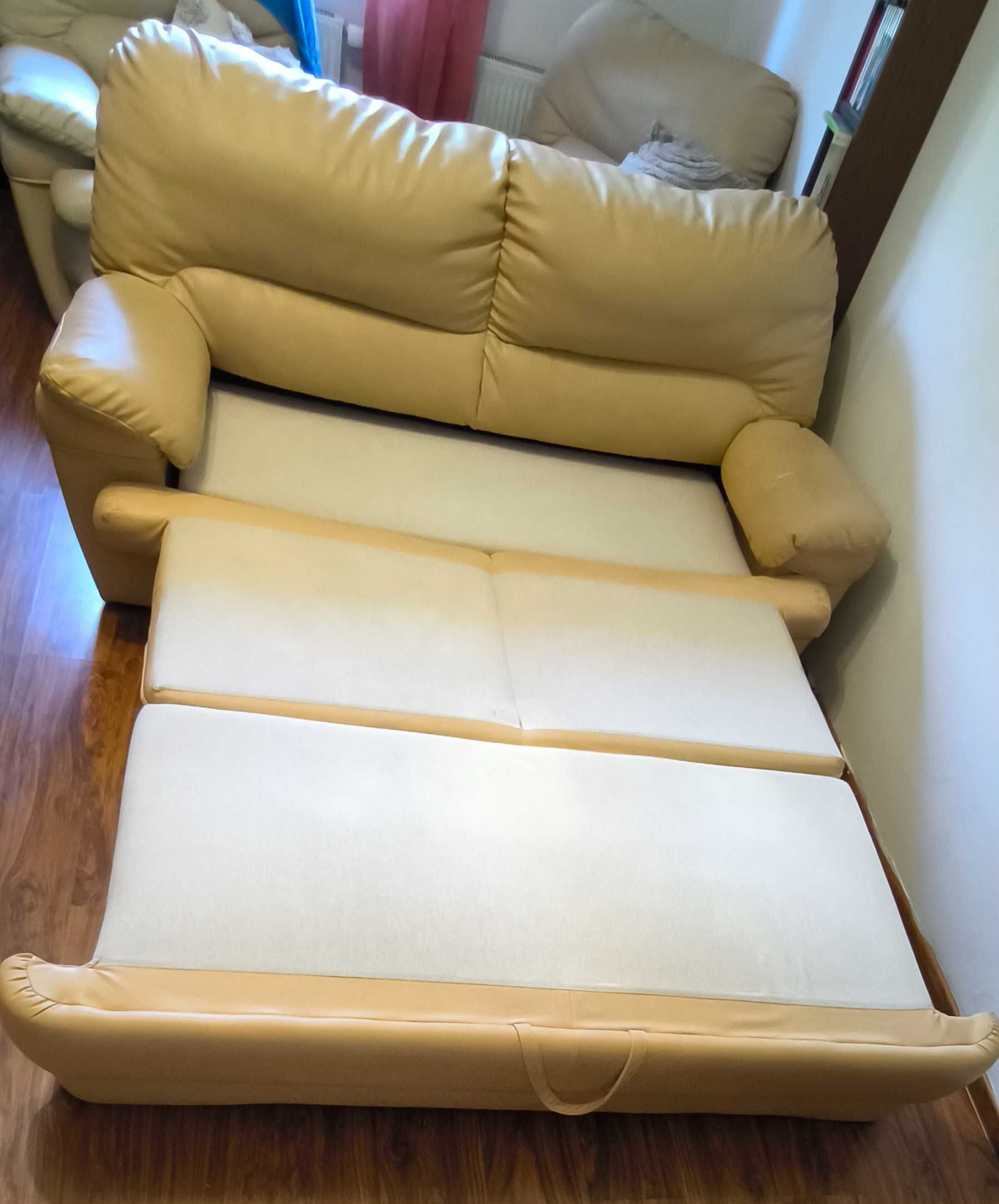 Wygodny zestaw sofa z funkcją spania + 2 fotele