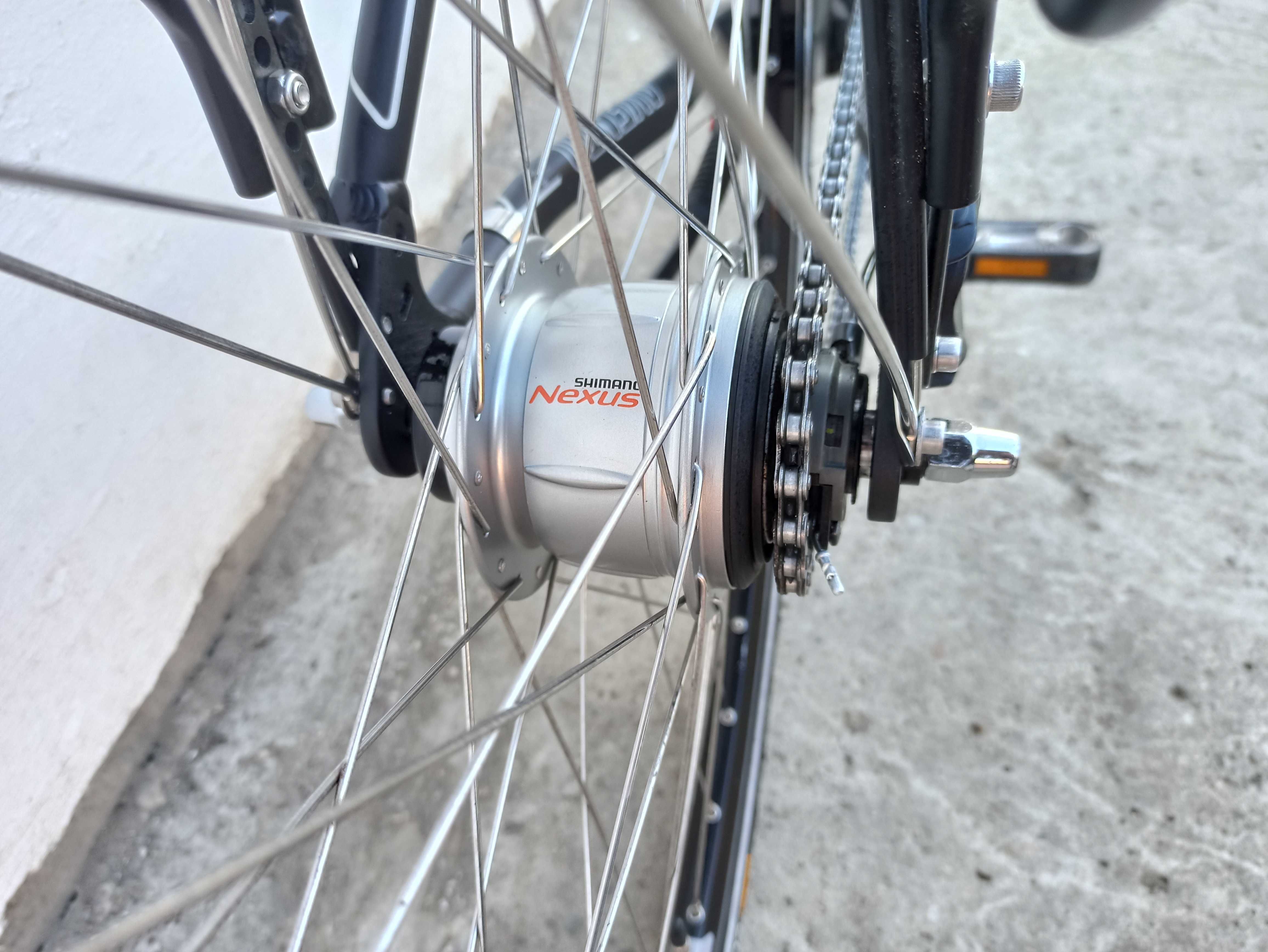 Rower miejski KTM Avento 8 Plus Shimano Nexus 8 koła 28" na 170-185 cm