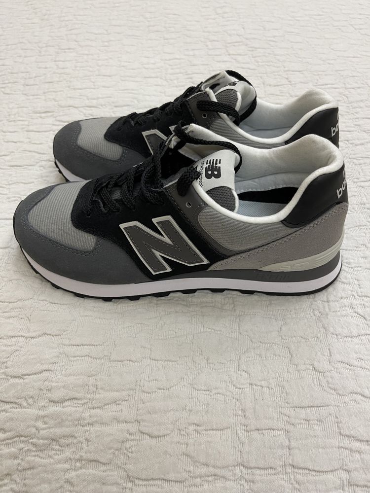 Женские кроссовки new balance