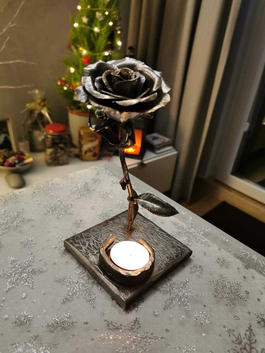 Róża z metalu ręcznie robione